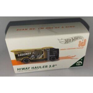Hot Wheels 1/64 id Truck HW Metro HIWAY Hauler 3.0 Limited Run Series 1 - 05/05
